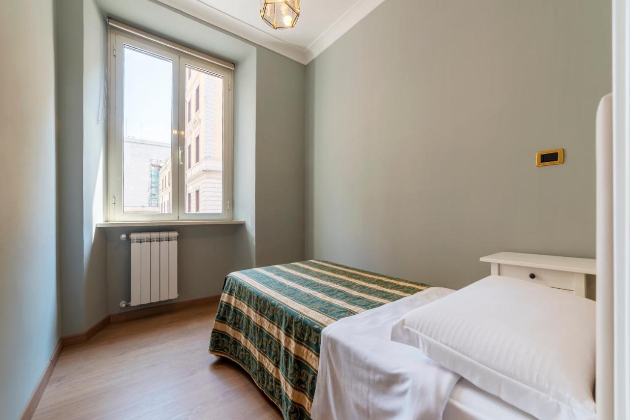 רומא Termini Station Elegant And Roomy Apartment מראה חיצוני תמונה