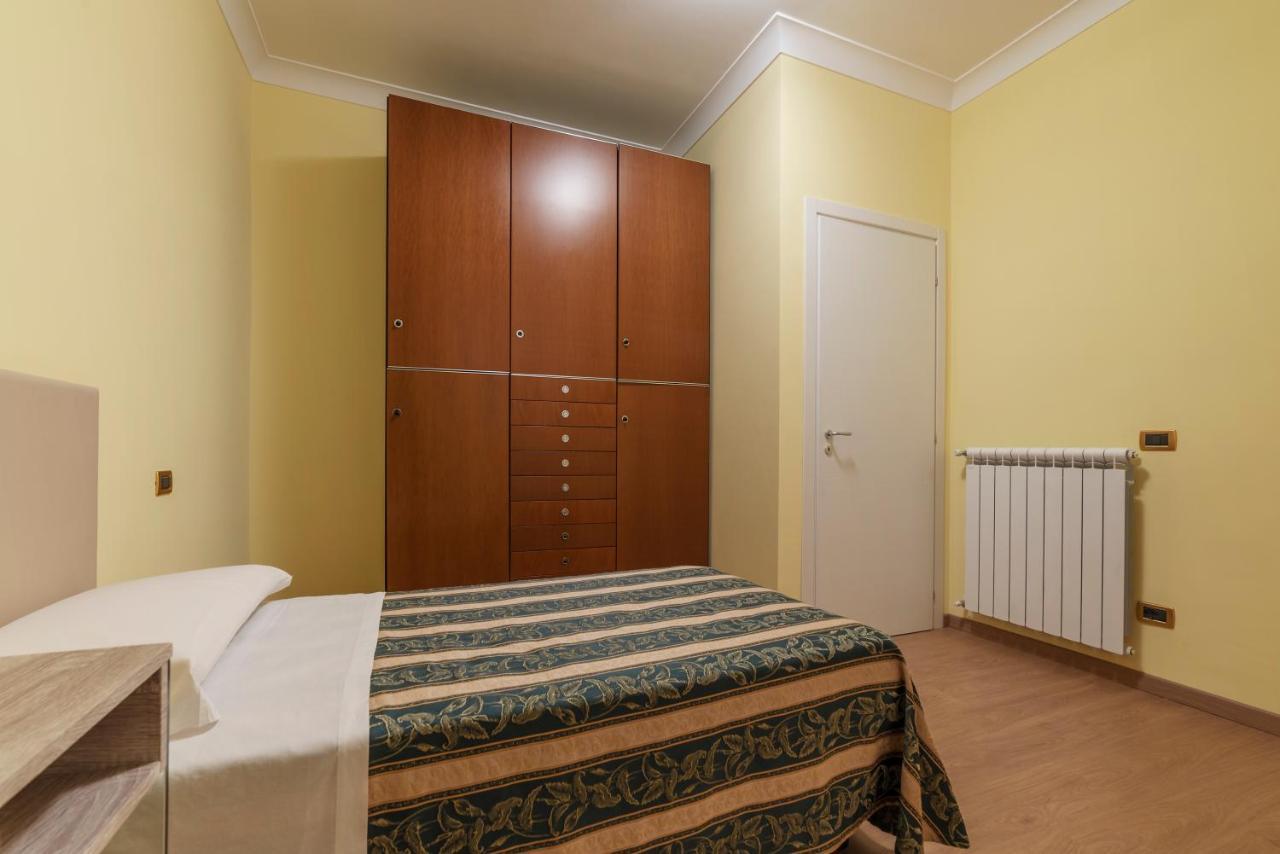 רומא Termini Station Elegant And Roomy Apartment מראה חיצוני תמונה