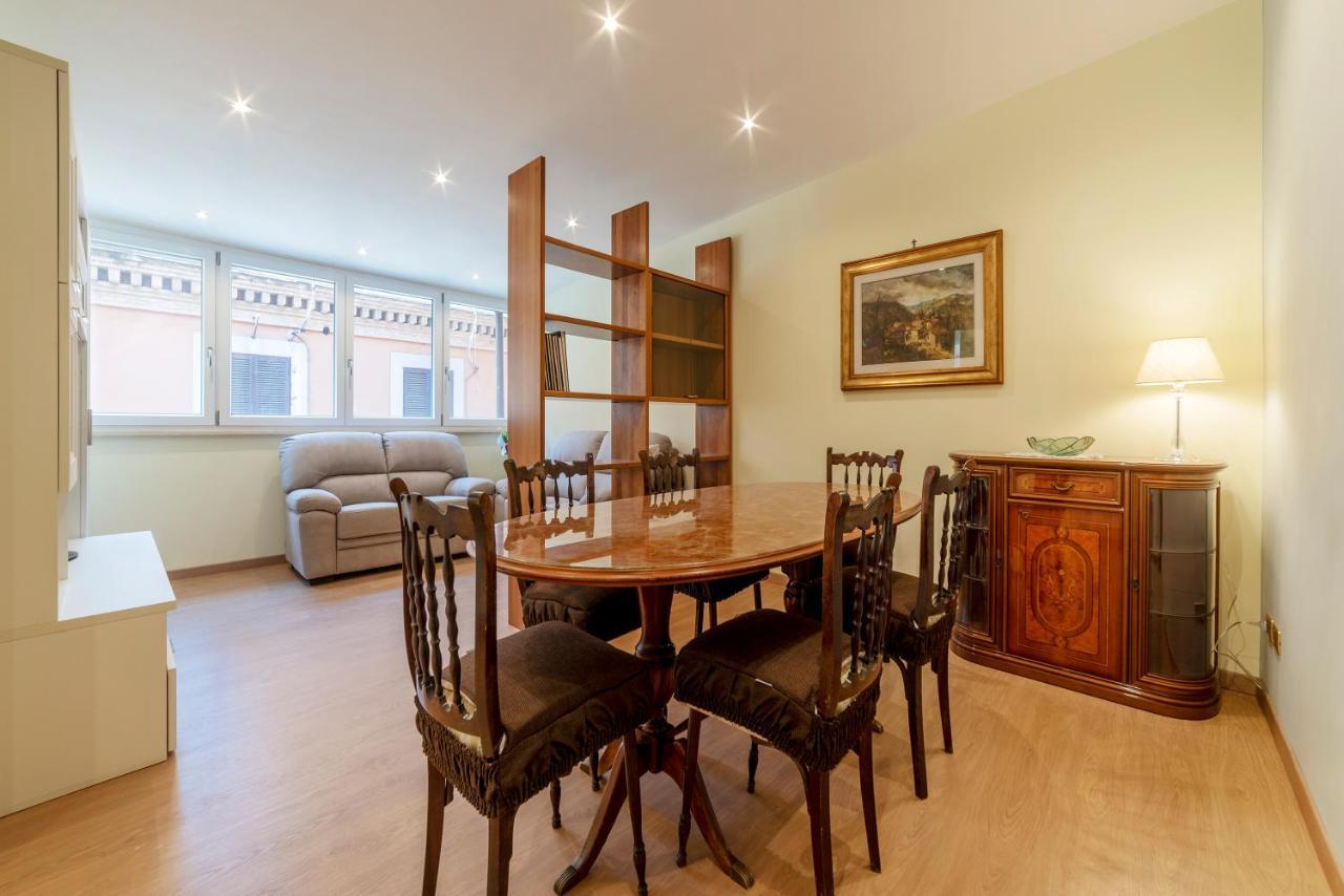רומא Termini Station Elegant And Roomy Apartment מראה חיצוני תמונה